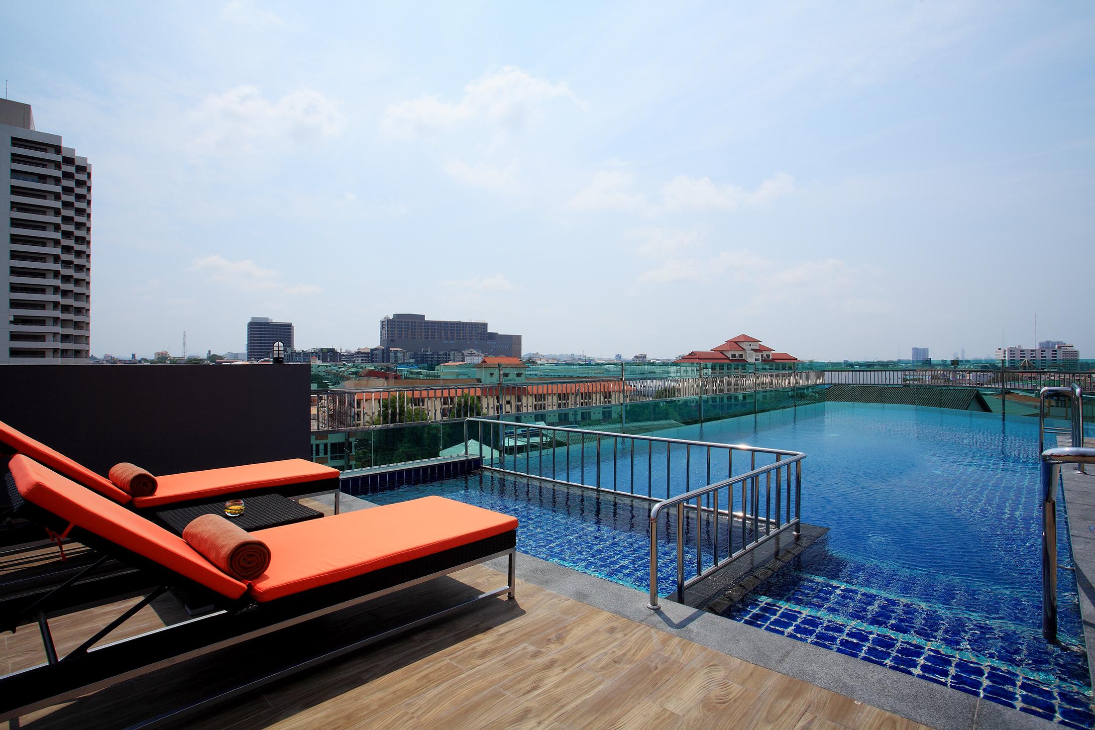 Nova Express Pattaya Hotel Exteriér fotografie